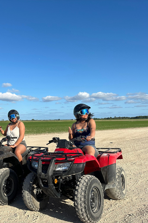 Miami: ATV Tour - The viewpoint stop: your guide handles the photos