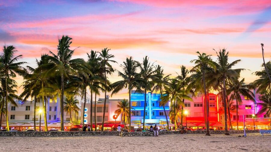 Miami Audioguide - TravelMate app for your smartphone - Online or Offline Listening: Building Your Own Miami Route