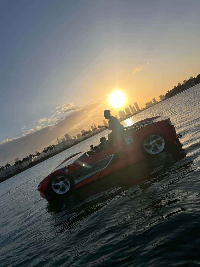 Miami Beach: 1 Hour Jetcar Rentals & 30min Celeb Boat Tour - Collins Ave check-in: waivers, license, and finding Beach Boat Rentals