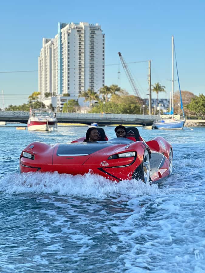 Miami Beach: 1 Hour Jetcar Rentals & 30min Celeb Boat Tour - Who this jetcar-and-boat combo suits best