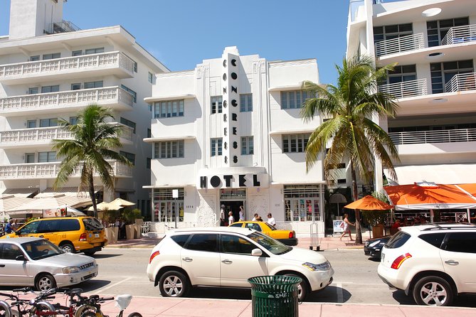 Miami Beach Food & History Tour In Sobe - Drinks and the 21+ detail you should plan for
