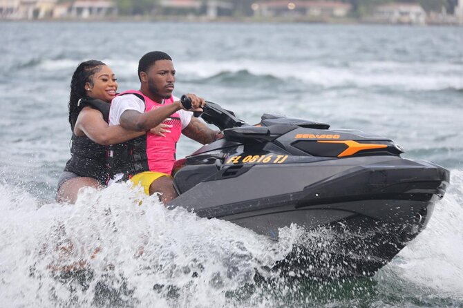 Miami Beach Jetcar - Speed and views: South Beach sightseeing without the gridlock