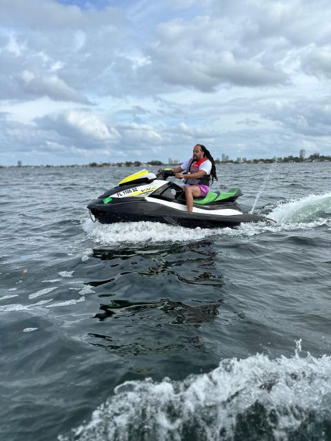 Miami Beach Jetskis + Free Boat Ride - The Free Speedboat Ride (30 minutes): Views, Bluetooth, and the Celebrity-Home Route