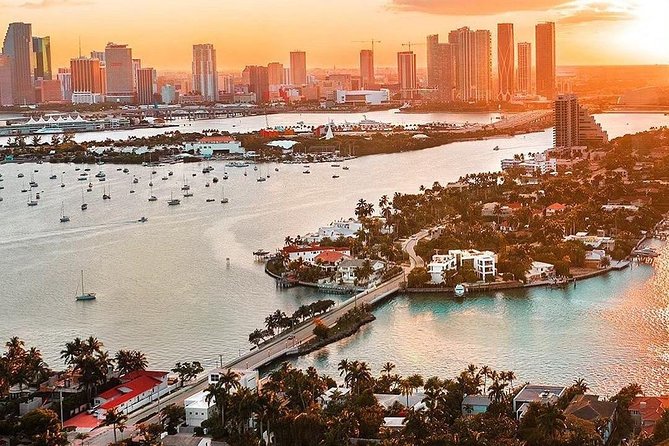 Miami Beach: Luxury Private 50-min Airplane Tour - The Cessna 177 Cardinal Setup: Window Seats, Headsets, and Photo-friendly Flight Time