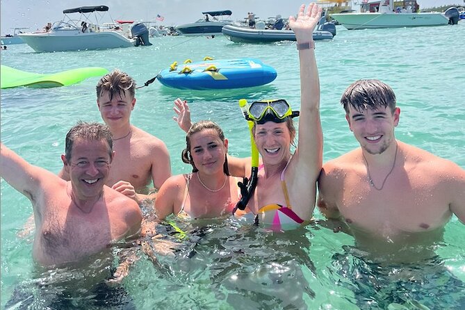 Miami Beach Luxury Yacht Adventure: Explore Stunning Coastline - Cruising the Coast: How the Route and Stops Usually Feel