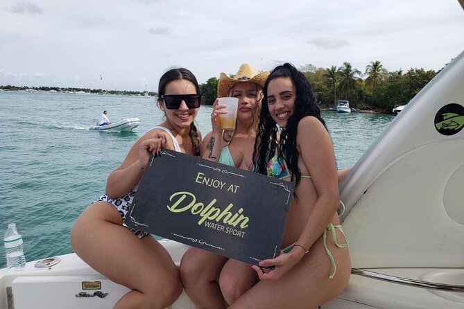 Miami Beach Luxury Yacht Adventure: Explore Stunning Coastline - Water Time: Snorkeling Gear and the Magic Carpet Float Mat