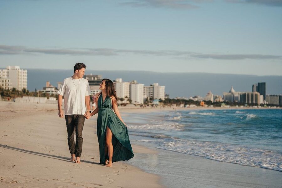 Miami Beach Professional Photoshoot - What you get: 40 selected digital photos (and the finishing style)