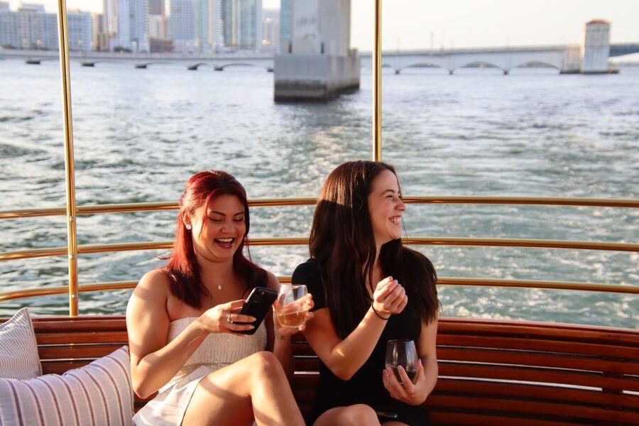 Miami Beach: Vizcaya Sunset Cruise Includes Food and Drink - Golden hour skyline over Biscayne Bay (when it actually matters)