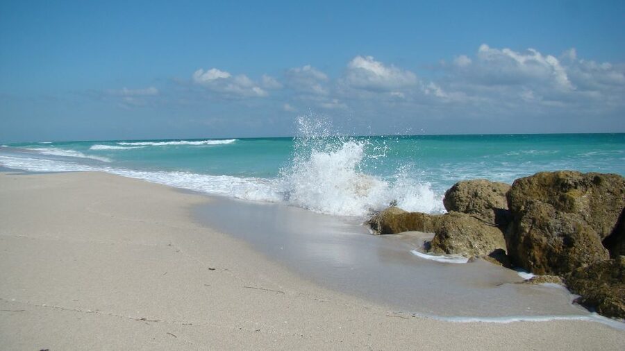 Miami: Beach Wedding or Renewal of Vows - Practical Tips for a Smooth Beach Moment