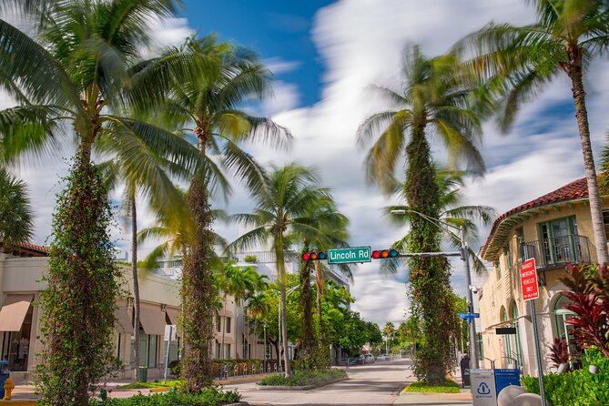 Miami Beaches Self-Guided Driving Audio Tour - Hibiscus Island: manicured streets and an upscale pause