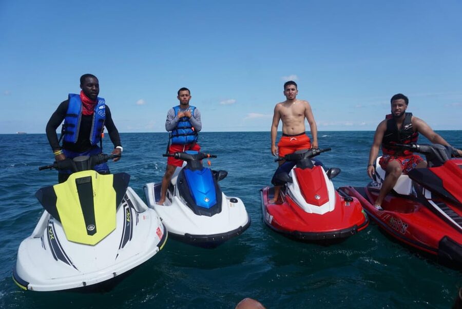 Miami: Biscayne Bay and Miami Beach Guided Jet Ski Adventure - Stop 4: a second 15-minute boat cruise to close the loop