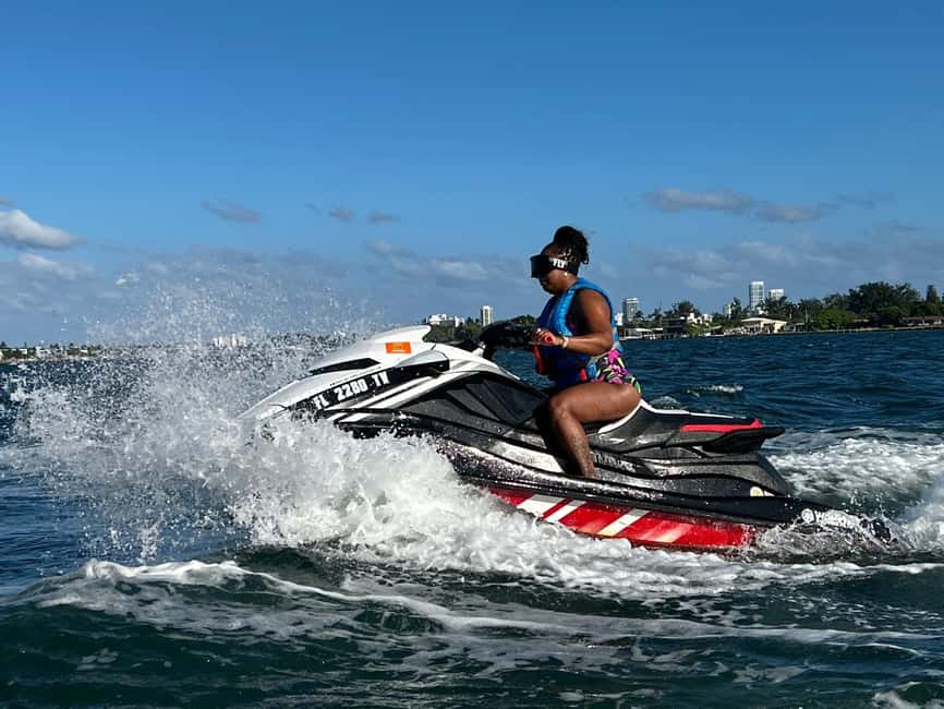 Miami: Biscayne Bay Jet Ski Rental & Free Boat Ride - Jet Ski on Biscayne Bay: What the 2-Hour Combo Actually Feels Like