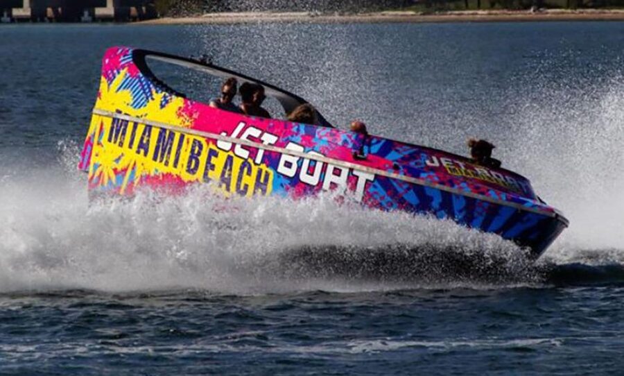 Miami: Biscayne Bay Jet Ski Rental & Free Boat Ride - Your 1-hour Jet Ski run: solo, tandem, and Miami skyline moments