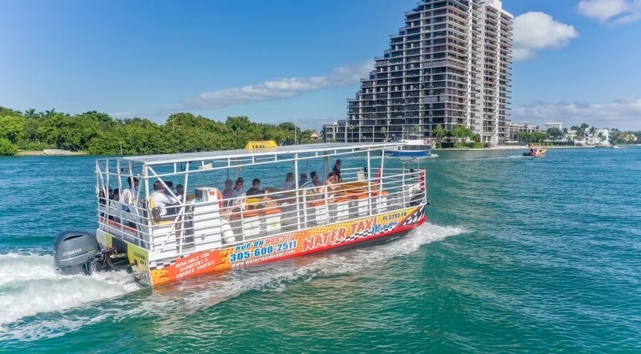 Miami Biscayne Bay: Sunset Boat Cruise & Millionaire Homes - From Bayside to the Bay: How the Route Actually Plays Out