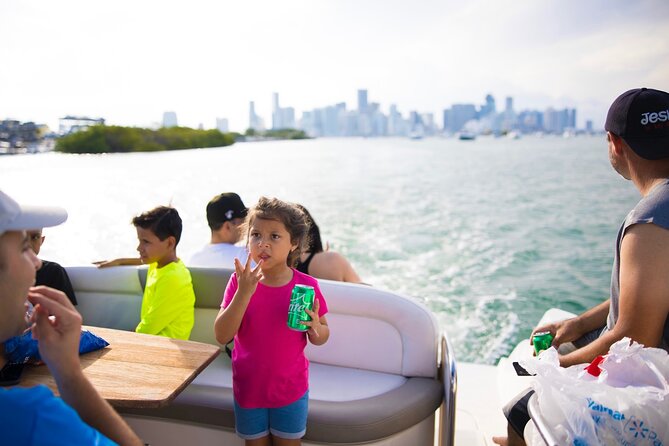 Miami Boat Rental: Fun & Affordable! Day or Night Celebration - Meeting point, boarding rules, and how to avoid a shaky start