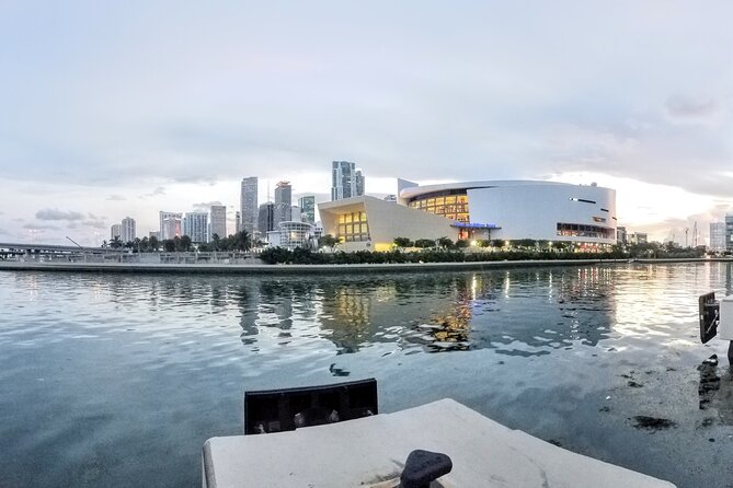 Miami Boat Tour and Sunset Cruise 90 Minutes - Freedom Tower: The Landmark With a Meaning Behind It