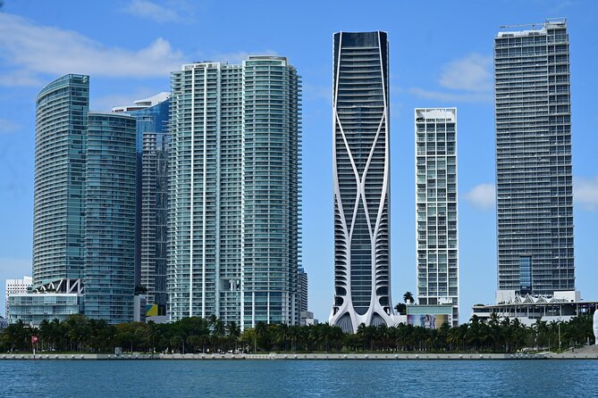 Miami Boat Tour and Sunset Cruise 90 Minutes - Guide Style Matters: When the Narration Is Fun and Useful