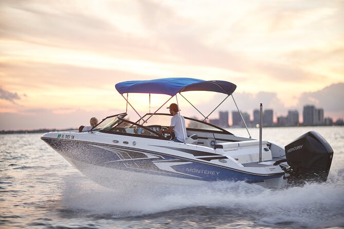 Miami Boat Tour –Day and Night Cruises with Champagne - Miami River to Brickell: nightlife views without the bar crawl