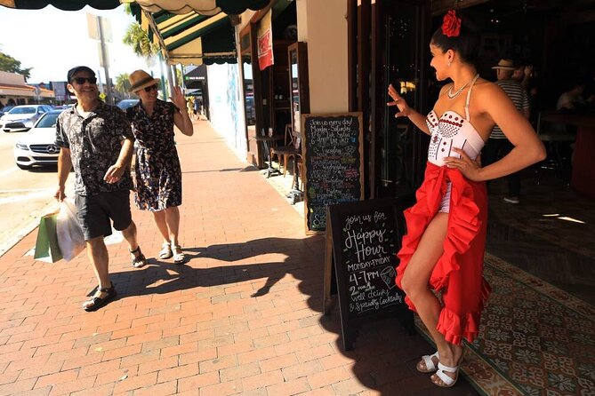 Miami City and Boat Tour Little Havana Included Plus FREE Bike Rental in SoBe - Wynwood Murals: Where Street Art Helps You Understand the City