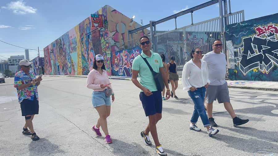Miami: City Sightseeing and millionaire row boat tour - Price and Logistics: Pickup Rules, Timing, and What’s Included