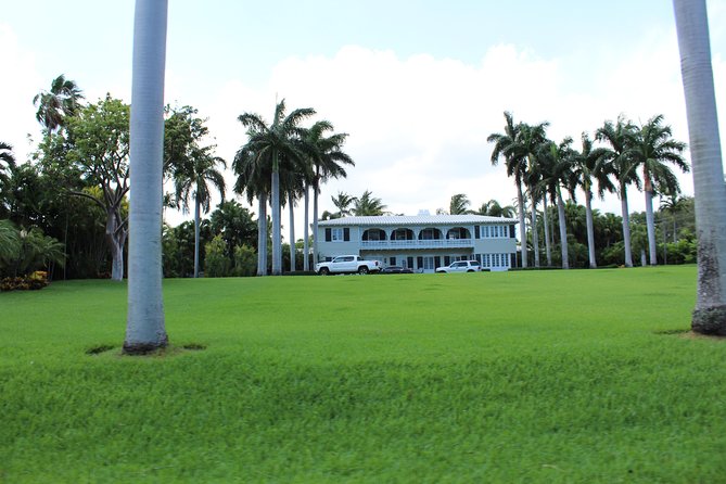 Miami City Tour - per guide, small group, includes pickup - Coconut Grove Break: A Different Miami Mood and Real Stories