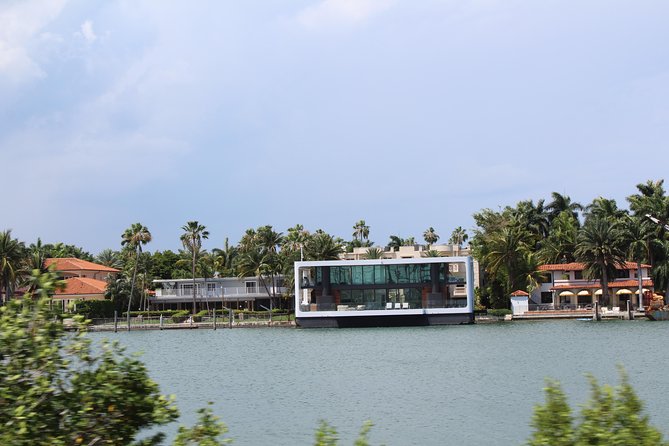 Miami City Tour - per guide, small group, includes pickup - Walking, Weather, and Comfort: How to Dress for This Day