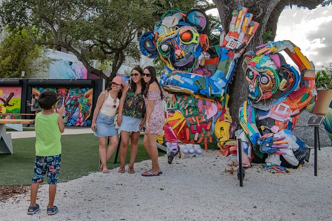 Miami City Tours – 5 Sites, 4 Stops, One Tour – 3.5 Hours of Fun - South Beach: Ocean Drive, Versace Mansion Photos, and Beach Access