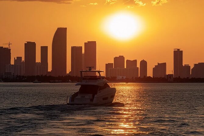 Miami Cityscape Boat Tour – Waterfront Views on Biscayne Bay - Key highlights at a glance