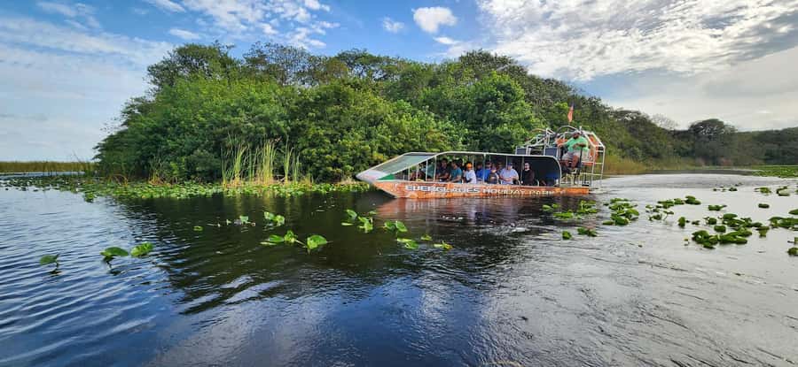 Miami: Everglades Airboat, Gator Encounter & Bus Transfer - Everglades Holiday Park: where the day starts to feel like Florida