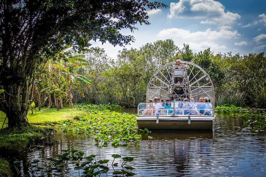 Miami: Everglades Safari Park Airboat Tour - Wildlife Nature Show and animal exhibits: the part that makes it educational