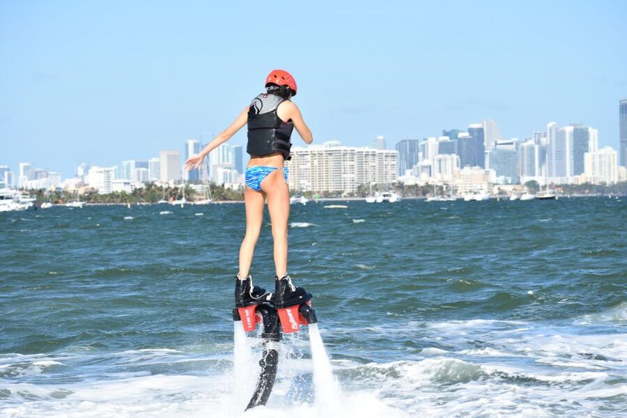 Miami: Flyboarding Experience - Entering the right spot: Pier 9 at Dinner Key Marina