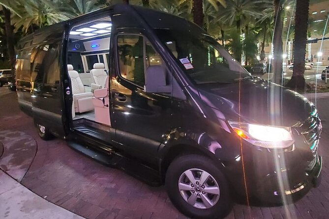 Miami & Ft. Lauderdale Airport Transfer & Transportation Service - Getting Picked Up: Airport Transfer Meets City Touring