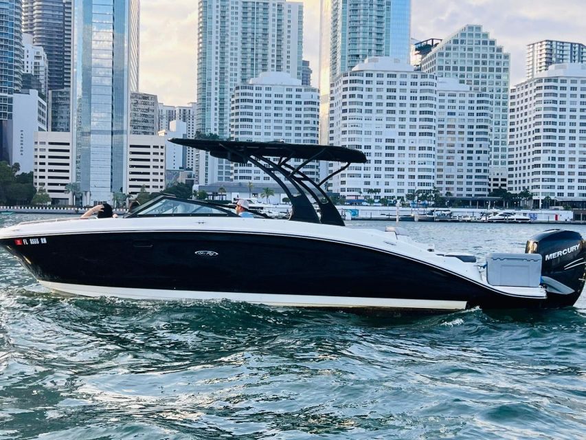 Miami: Guided Boat Tour with Champagne - Sunset vs night: choose your Miami mood