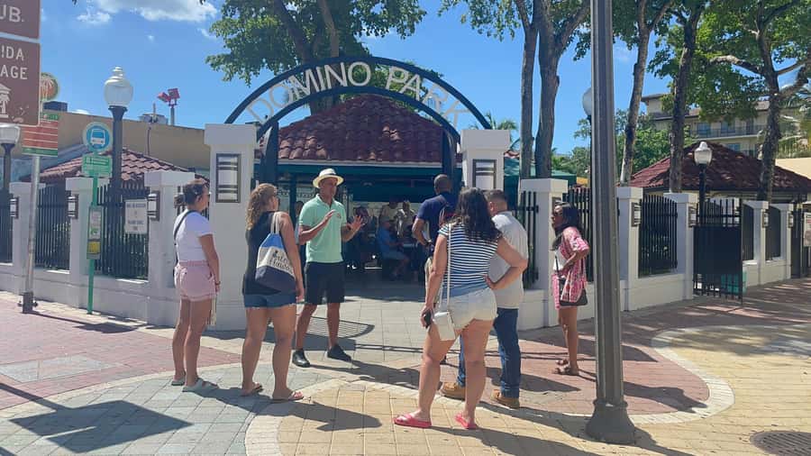Miami: highlights Walking & Sightseeing tour - Price and value: why $32 can work (if you want a “sampler”)
