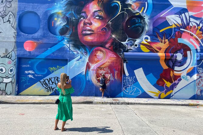 Miami in 3.5 Hours: Sightseeing, Traditions & Photography Tour - Coconut Grove drive-by: celebrity mansions without the commitment