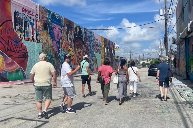Miami in 3.5 Hours: Sightseeing, Traditions & Photography Tour - Price and Logistics: what $29.99 really covers