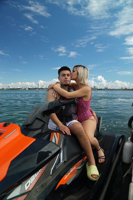 Miami: Jet Ski Adventure with Complimentary Speed Boat Ride - First Stop: 401 Biscayne Blvd and the Pre-Ride Reality