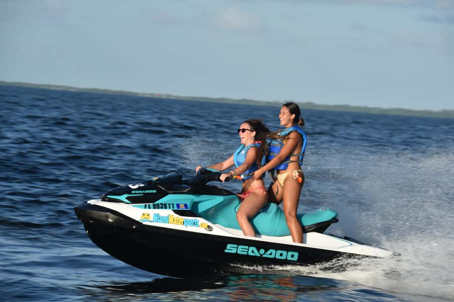 Miami: Jet Ski and SpeedBoat - Safety briefing, lockbox, and what the instructors actually do