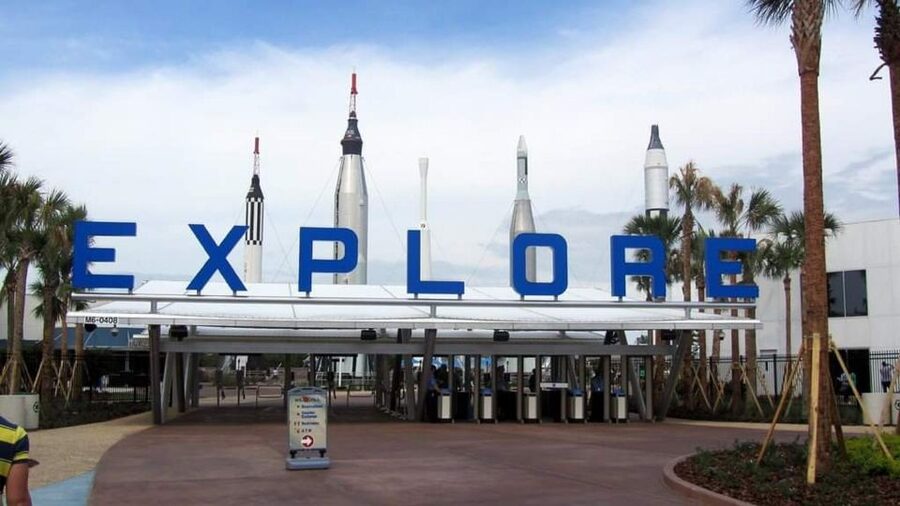 Miami: Kennedy Space Center Private Tour - Guided walking tour at the Visitor Complex: story first, objects second