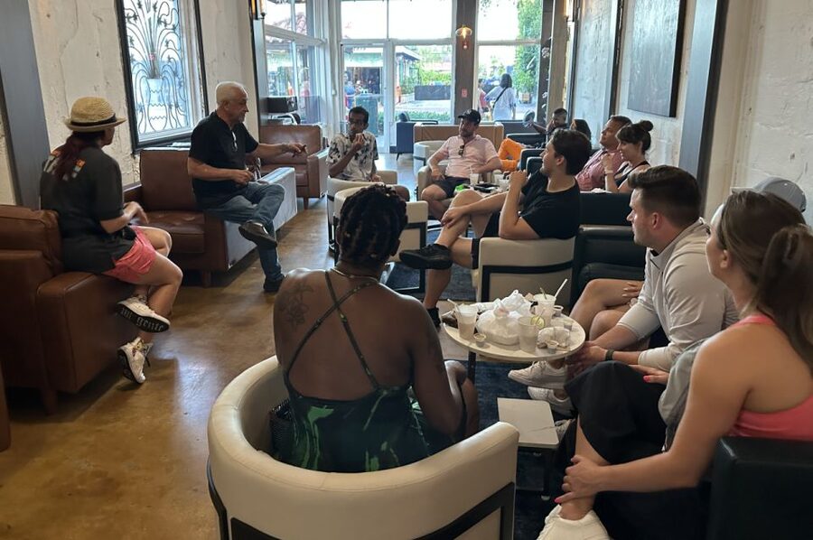 Miami: Little Havana Cuban Food and Culture Walking Tour - The guide makes the difference (and you’ll notice it)