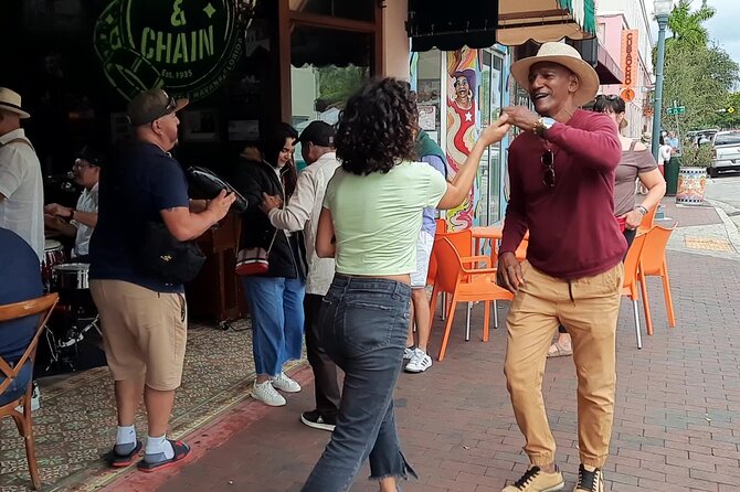 Miami: Little Havana Food and Culture Walking Tour - Calle Ocho Walk of Fame and the classic-car photo moment