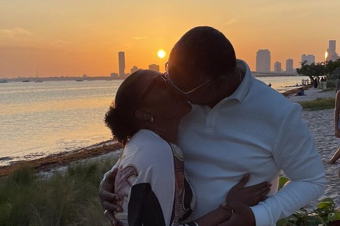 Miami Magic City Romantic Date Tour - Four Seasons Hotel Miami and 14 Thirty-Five: rooftop romance with a cocktail