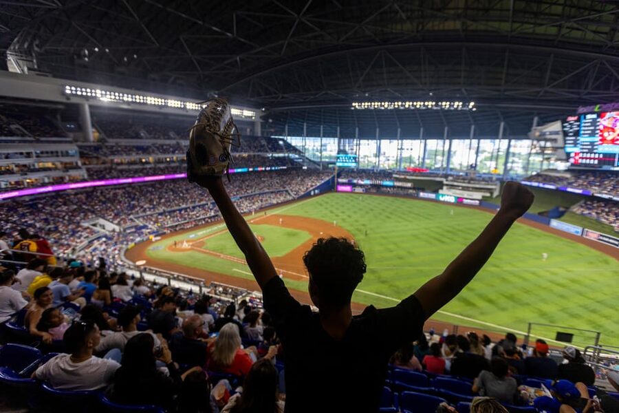 Miami Marlins Baseball Game Ticket at LoanDepot Park - What 3 hours at an MLB game feels like