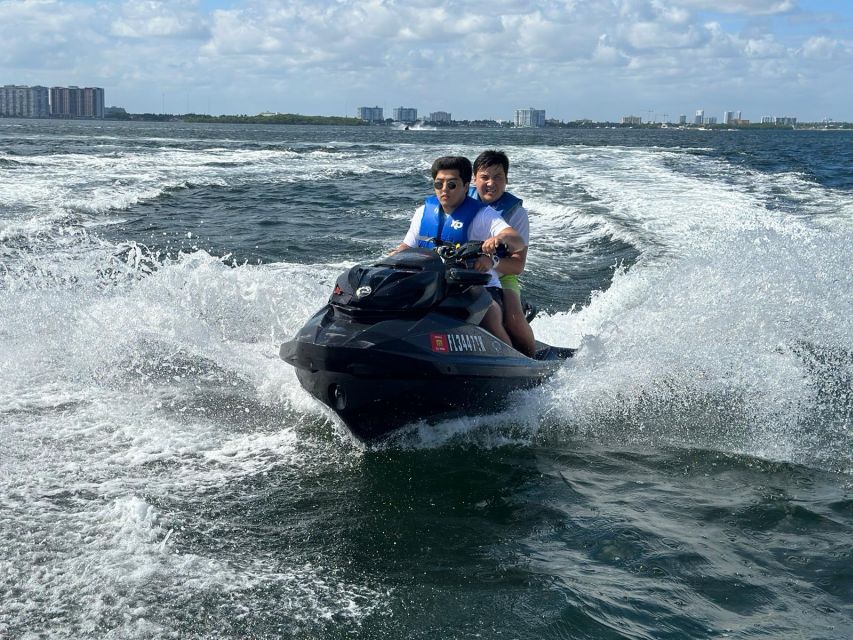Miami: Miami Beach Jetski Ride with Boat and Drinks - The one-hour Biscayne Bay stretch: photos, freedom, and self-guided time