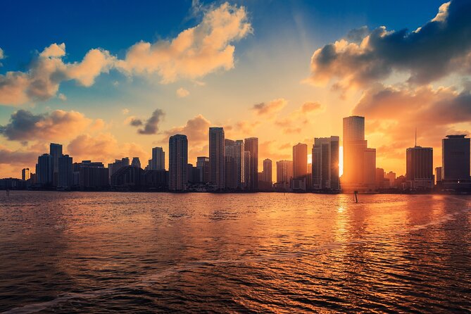 Miami Millionaires Sightseeing Cruise - Venetian Islands waterfront homes: where the coastline looks like a showroom