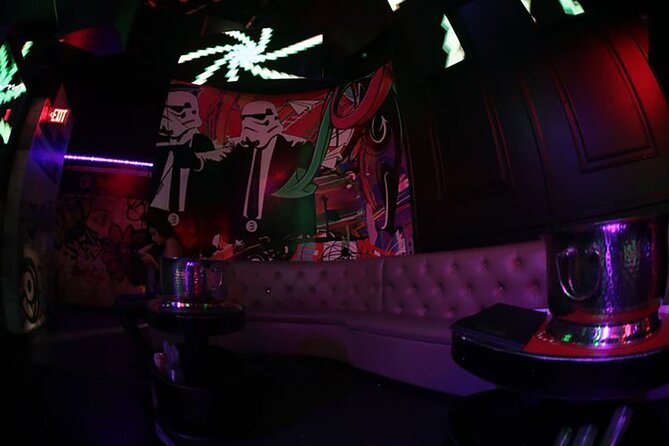 Miami Night: the Ultimate Nightclub Experience - The Party Bus or Limo Ride: The Real Value of Being Managed