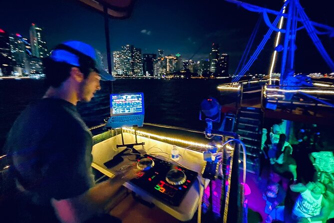 Miami Party Boat Cruise Music & Skyline Views - Drinks, Snacks, and Photos: What’s Included vs. What You Pay For