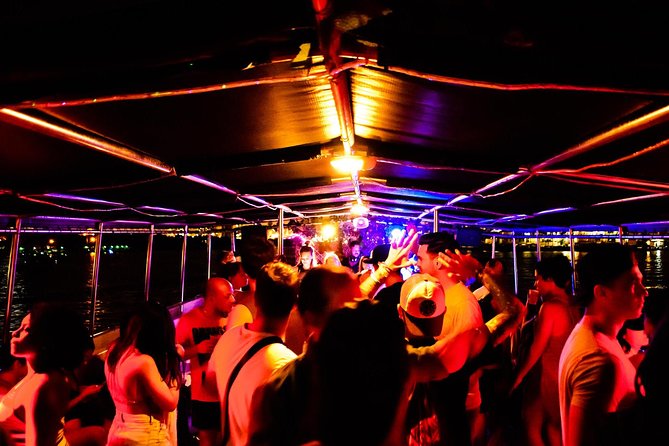 Miami Party Boat Cruise Music & Skyline Views - Getting In: Where to Meet at Bayside and What Happens Before Boarding