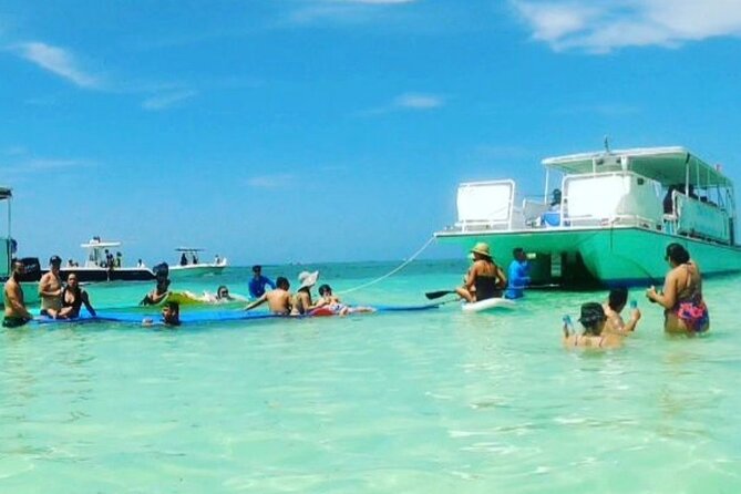 Miami: Party Boat Sandbar Island & Toys - BYOB and the crew-run snack plan: how to handle food and drinks