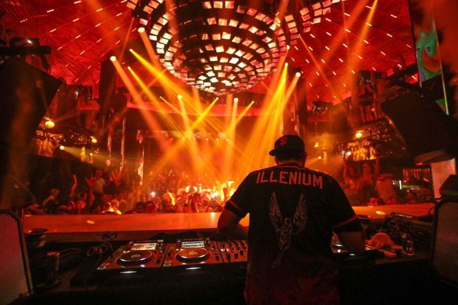 Miami: Party Bus, Club Entry, and Open Bar Night Experience - Key things to know before you go